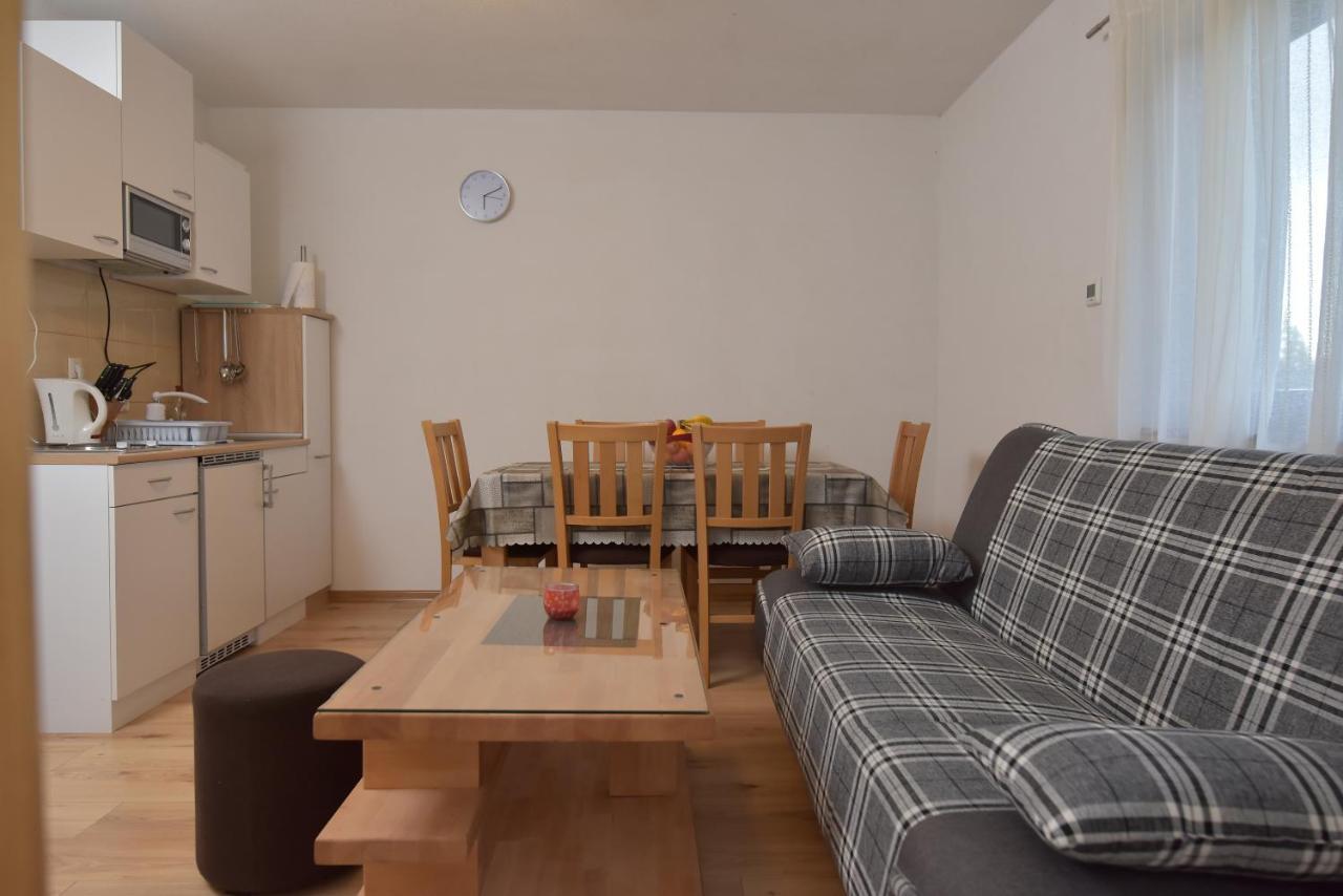 Apartments Villa Deja Яхорина Экстерьер фото
