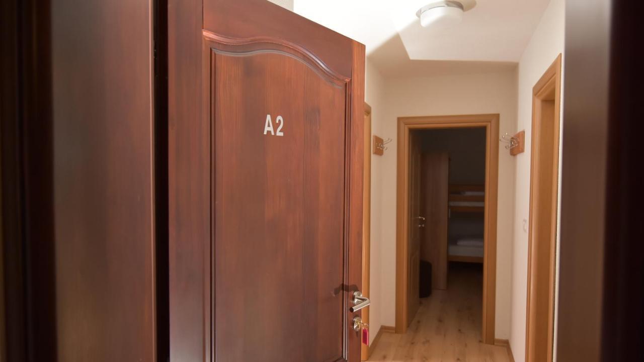 Apartments Villa Deja Яхорина Экстерьер фото
