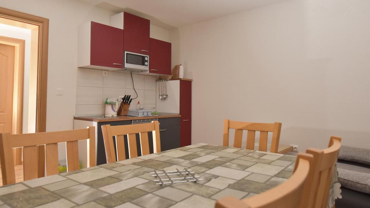 Apartments Villa Deja Яхорина Экстерьер фото