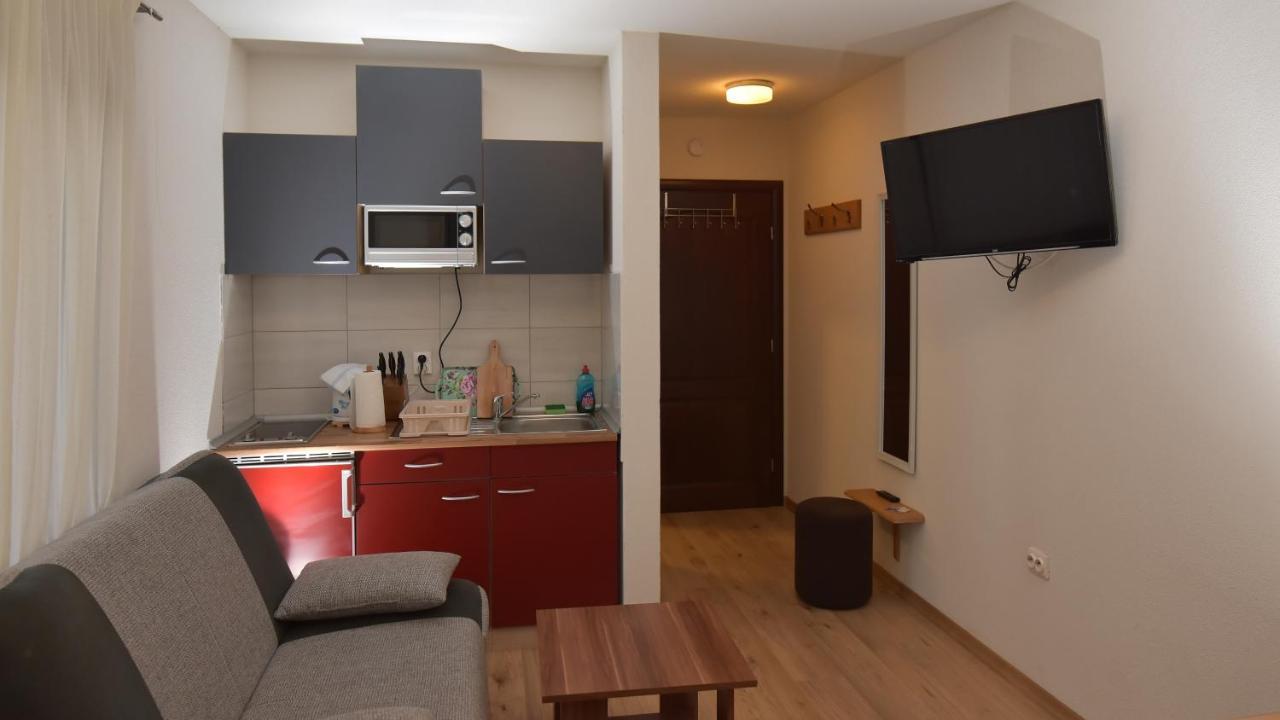 Apartments Villa Deja Яхорина Экстерьер фото